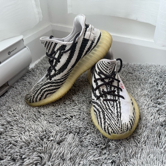 Adidas Yeezy Boost 350 V2 Black White Red - Picture 15 of 15